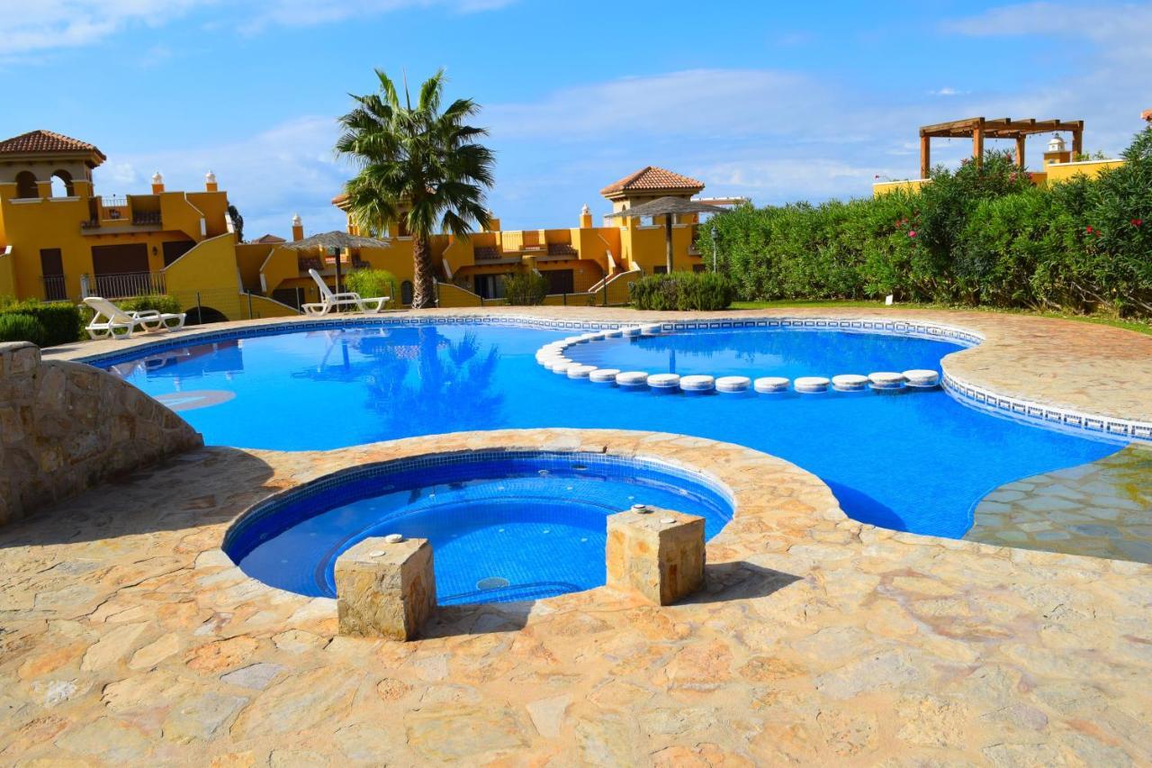 Apartamento Con Hermoso Jardin Y Ac Isla Plana Extérieur photo